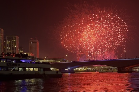 Luxury New Year's Eve On The Thames